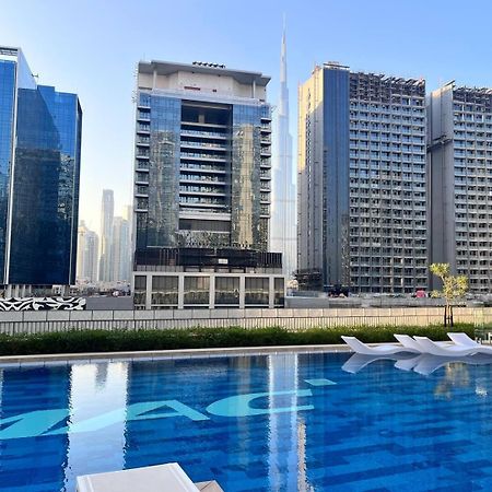 Апартаменты 5-Star Burj Khalifa View In Boho With Pool & Gym! Дубай Экстерьер фото
